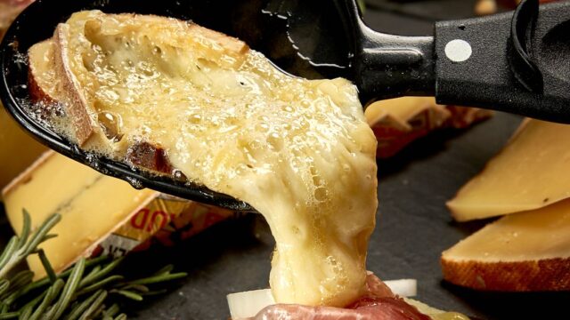 c2987a35e7589d74f98c80c56ebe1ddd-1